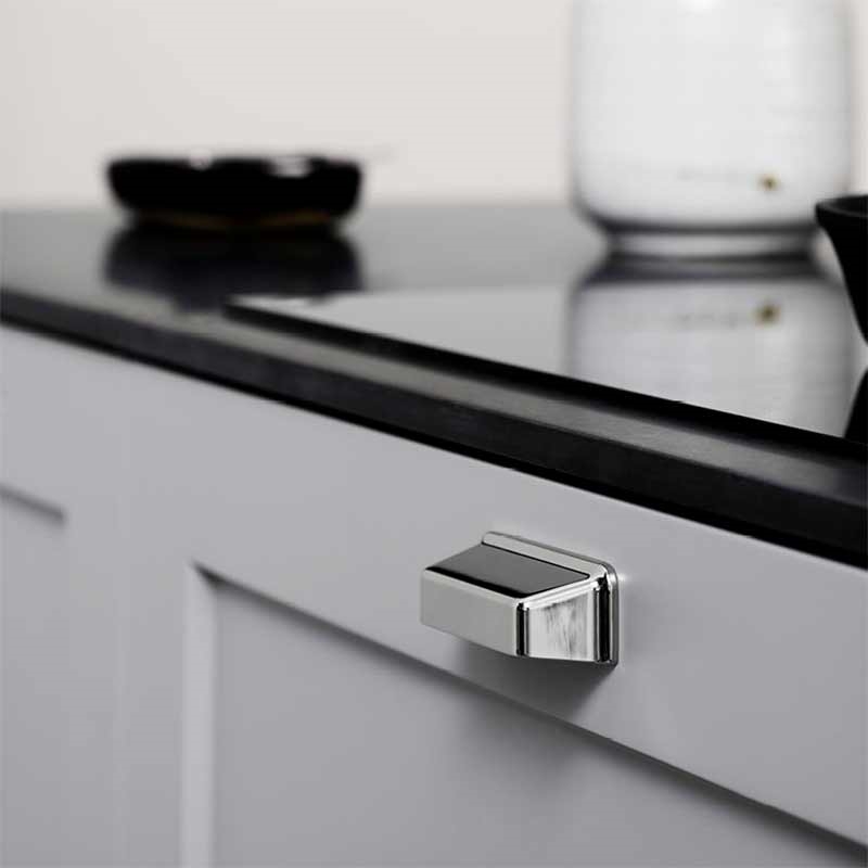 Equester Bright Nickel Fitted