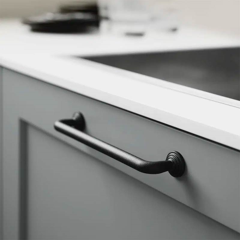 Motion Handle Fitted